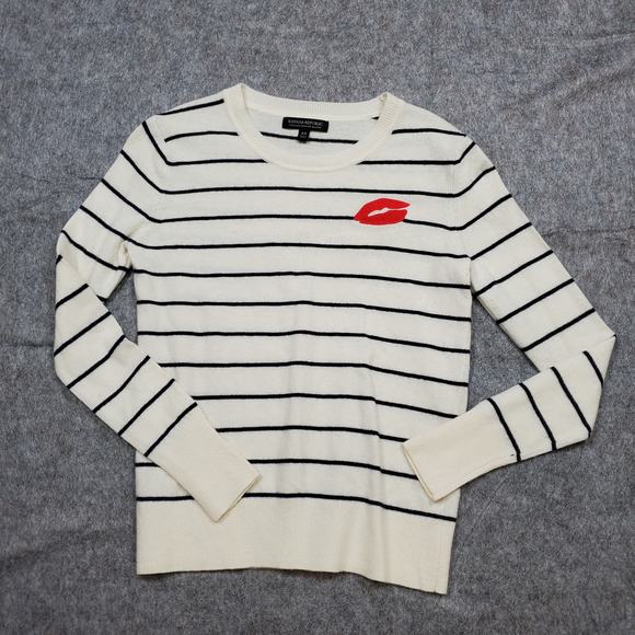 Banana Republic Sweaters - Banana Republic Sweater Womens Extra Small Merino Wool Novelty Kiss Valentine